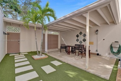 Remarkable + renovated townhouse condo nestled in the heart of on Palm-Aire Country Club and Resort - Palms in Florida - for sale on GolfHomes.com, golf home, golf lot