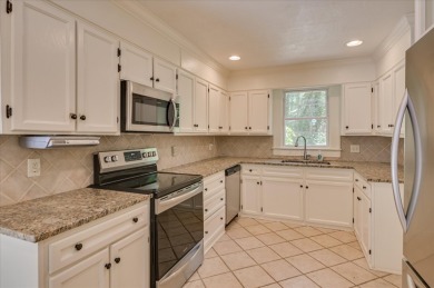 Cute and Quaint and Close proximity to Downtown Aiken!! on The Aiken Golf Club in South Carolina - for sale on GolfHomes.com, golf home, golf lot