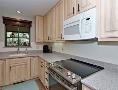 Looking for a low-maintenance home in a fun, active community? on Keowee Key Golf and Country Club in South Carolina - for sale on GolfHomes.com, golf home, golf lot