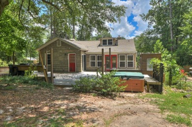 Cute and Quaint and Close proximity to Downtown Aiken!! on The Aiken Golf Club in South Carolina - for sale on GolfHomes.com, golf home, golf lot