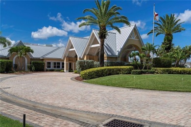 LIVE LIKE YOU'RE ON VACATION IN THE GATED COMMUNITY OF KINGS on Kings Gate Golf Club in Florida - for sale on GolfHomes.com, golf home, golf lot