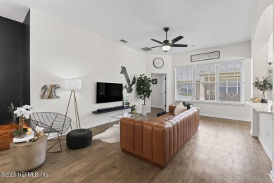 Welcome home! this beautifully renovated, move-in-ready townhome on Golf Club At Fleming Island in Florida - for sale on GolfHomes.com, golf home, golf lot