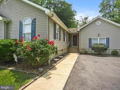 Welcome to 16 N Primrose Lane, a beautifully refreshed coastal on Bear Trap Dunes Golf Club in Delaware - for sale on GolfHomes.com, golf home, golf lot