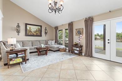 Enjoy lakefront living in this beautifully remodeled 3 bed, 2.5 on Wildwood Golf Course in Texas - for sale on GolfHomes.com, golf home, golf lot