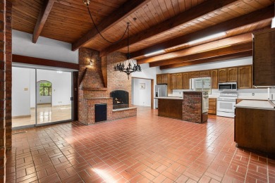 Amazing Opportunity! Located in the Vista Larga subdivision on North Course - University of New Mexico  in New Mexico - for sale on GolfHomes.com, golf home, golf lot