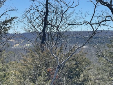 Looking to build your dream home in an excellent location?  This on Ledgestone Country Club and Golf Course in Missouri - for sale on GolfHomes.com, golf home, golf lot