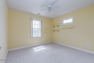 $2,200 USE AS YOU CHOOSE CREDIT FOR BUYERS AT CLOSING!

Welcome on Harbour Point Golf Club in North Carolina - for sale on GolfHomes.com, golf home, golf lot