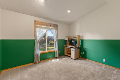 This 4-bedroom, 2-bath home is located in the prestigious on Lakeview Golf Club in Idaho - for sale on GolfHomes.com, golf home, golf lot