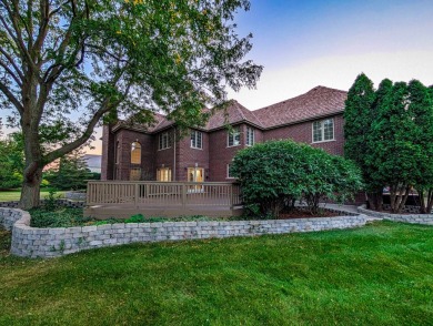 BACK ON THE MARKET! Stately all brick home has over 5300 sq feet on Wynstone Golf Club in Illinois - for sale on GolfHomes.com, golf home, golf lot