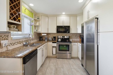 Welcome to this stunning 3 bed, 3 bath golf course townhome in on Wedgefield Golf Club in Florida - for sale on GolfHomes.com, golf home, golf lot