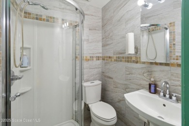 Welcome to this stunning 3 bed, 3 bath golf course townhome in on Wedgefield Golf Club in Florida - for sale on GolfHomes.com, golf home, golf lot