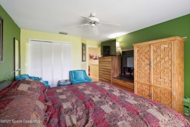 Welcome to this stunning 3 bed, 3 bath golf course townhome in on Wedgefield Golf Club in Florida - for sale on GolfHomes.com, golf home, golf lot