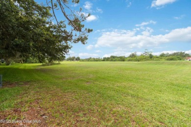 Welcome to this stunning 3 bed, 3 bath golf course townhome in on Wedgefield Golf Club in Florida - for sale on GolfHomes.com, golf home, golf lot