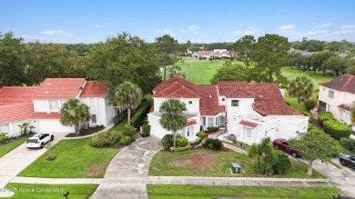 Welcome to this stunning 3 bed, 3 bath golf course townhome in on Wedgefield Golf Club in Florida - for sale on GolfHomes.com, golf home, golf lot