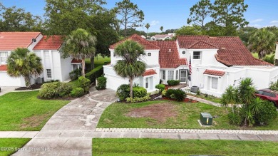 Welcome to this stunning 3 bed, 3 bath golf course townhome in on Wedgefield Golf Club in Florida - for sale on GolfHomes.com, golf home, golf lot