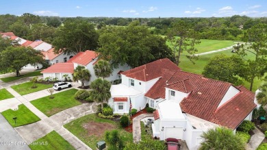 Welcome to this stunning 3 bed, 3 bath golf course townhome in on Wedgefield Golf Club in Florida - for sale on GolfHomes.com, golf home, golf lot