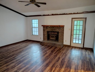 Great location very near the Wildwood Golf Couse just off Hwy 98 on Wildwood Country Club in Florida - for sale on GolfHomes.com, golf home, golf lot