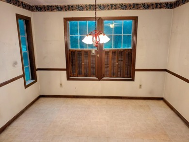Great location very near the Wildwood Golf Couse just off Hwy 98 on Wildwood Country Club in Florida - for sale on GolfHomes.com, golf home, golf lot
