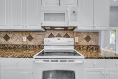 **Beautiful 1.5-Story Home on the 5th Green in Legend on Legend Oaks Plantation Golf Club in South Carolina - for sale on GolfHomes.com, golf home, golf lot