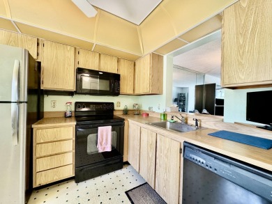 Lovely first-floor 2 bed 2 bath well appointed condo in the on Marina Lakes Golf Course in Florida - for sale on GolfHomes.com, golf home, golf lot