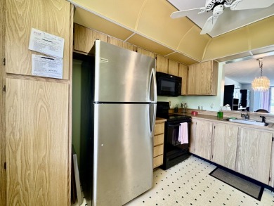 Lovely first-floor 2 bed 2 bath well appointed condo in the on Marina Lakes Golf Course in Florida - for sale on GolfHomes.com, golf home, golf lot