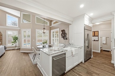 Under contract-accepting backup offers. Classic Tuskawilla Pool on Tuscawilla Country Club in Florida - for sale on GolfHomes.com, golf home, golf lot