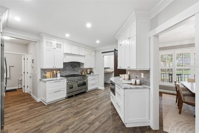 Under contract-accepting backup offers. Classic Tuskawilla Pool on Tuscawilla Country Club in Florida - for sale on GolfHomes.com, golf home, golf lot