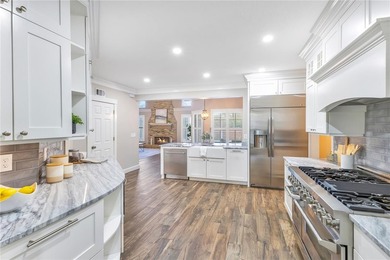 Under contract-accepting backup offers. Classic Tuskawilla Pool on Tuscawilla Country Club in Florida - for sale on GolfHomes.com, golf home, golf lot