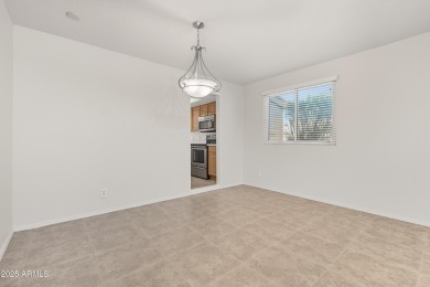 GREAT OPEN FLOOR PLAN IN A PRIME LOCATION.  SINGLE LEVEL 4 on Ahwatukee Country Club in Arizona - for sale on GolfHomes.com, golf home, golf lot