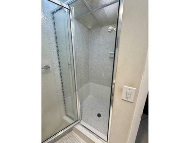 Enjoy this beautiful 2/2 Condo located in Kings Point Golf & on Kings Point Golf -Flanders Way in Florida - for sale on GolfHomes.com, golf home, golf lot