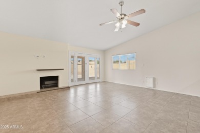 GREAT OPEN FLOOR PLAN IN A PRIME LOCATION.  SINGLE LEVEL 4 on Ahwatukee Country Club in Arizona - for sale on GolfHomes.com, golf home, golf lot
