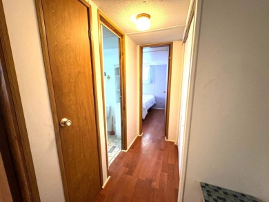 You don't want to miss this great deal on a 2-bedroom/1-bath on Lake Henry Golf Club in Florida - for sale on GolfHomes.com, golf home, golf lot