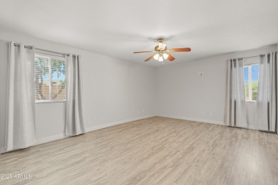 GREAT OPEN FLOOR PLAN IN A PRIME LOCATION.  SINGLE LEVEL 4 on Ahwatukee Country Club in Arizona - for sale on GolfHomes.com, golf home, golf lot