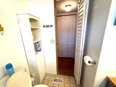 You don't want to miss this great deal on a 2-bedroom/1-bath on Lake Henry Golf Club in Florida - for sale on GolfHomes.com, golf home, golf lot