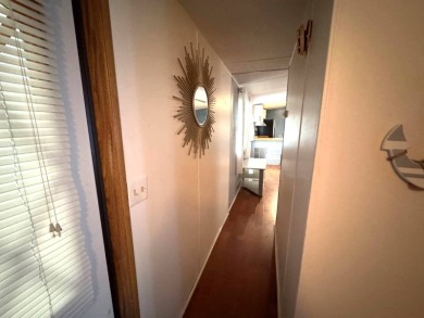 You don't want to miss this great deal on a 2-bedroom/1-bath on Lake Henry Golf Club in Florida - for sale on GolfHomes.com, golf home, golf lot