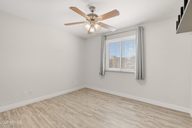 GREAT OPEN FLOOR PLAN IN A PRIME LOCATION.  SINGLE LEVEL 4 on Ahwatukee Country Club in Arizona - for sale on GolfHomes.com, golf home, golf lot