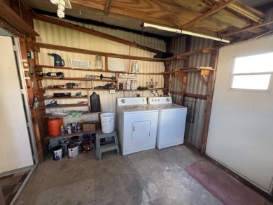 You don't want to miss this great deal on a 2-bedroom/1-bath on Lake Henry Golf Club in Florida - for sale on GolfHomes.com, golf home, golf lot