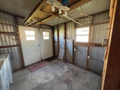 You don't want to miss this great deal on a 2-bedroom/1-bath on Lake Henry Golf Club in Florida - for sale on GolfHomes.com, golf home, golf lot
