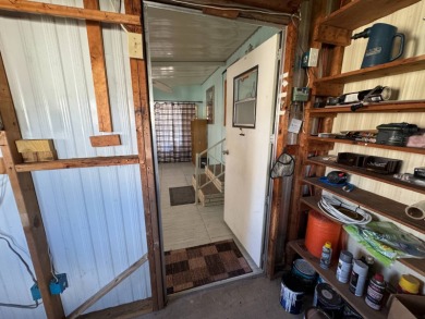 You don't want to miss this great deal on a 2-bedroom/1-bath on Lake Henry Golf Club in Florida - for sale on GolfHomes.com, golf home, golf lot