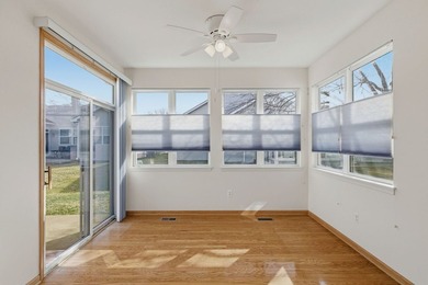 Check out this beautiful 2 bedroom/2-bathroom ranch townhouse on Mistwood Golf Club in Illinois - for sale on GolfHomes.com, golf home, golf lot