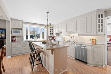 Beautiful brick bungalow in the sought-after Carleton Golf & on  in ON - for sale on GolfHomes.com, golf home, golf lot