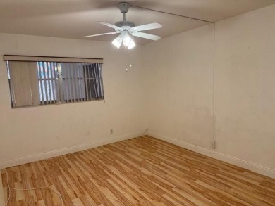 :Very motivated Seller ! Don't miss the opportunity of owning a on Kings Point Golf -Flanders Way in Florida - for sale on GolfHomes.com, golf home, golf lot