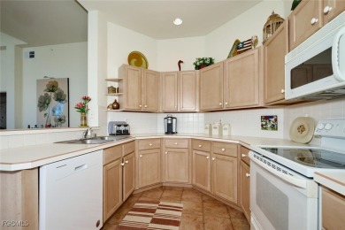 Top floor 3 bedroom condo in Lexington Country Club's Golf on Lexington Country Club in Florida - for sale on GolfHomes.com, golf home, golf lot