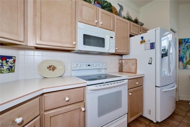 Top floor 3 bedroom condo in Lexington Country Club's Golf on Lexington Country Club in Florida - for sale on GolfHomes.com, golf home, golf lot