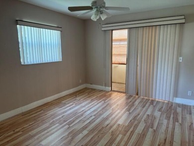 :Very motivated Seller ! Don't miss the opportunity of owning a on Kings Point Golf -Flanders Way in Florida - for sale on GolfHomes.com, golf home, golf lot