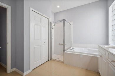 Charming Single-Family Home - This well-maintained 3-bedroom on Monarch Country Club in Florida - for sale on GolfHomes.com, golf home, golf lot