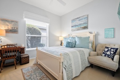 Charming Single-Family Home - This well-maintained 3-bedroom on Monarch Country Club in Florida - for sale on GolfHomes.com, golf home, golf lot