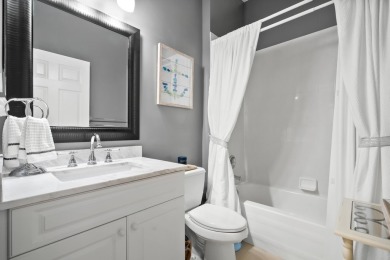 Charming Single-Family Home - This well-maintained 3-bedroom on Monarch Country Club in Florida - for sale on GolfHomes.com, golf home, golf lot