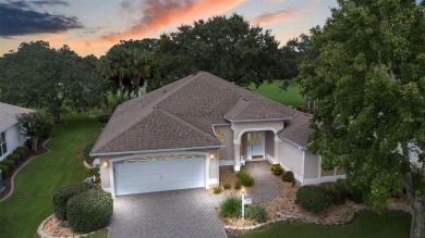 Welcome to this stunning 3/2 GOLF FRONT TURNKEY Gardenia Model on The Links of Spruce Creek in Florida - for sale on GolfHomes.com, golf home, golf lot