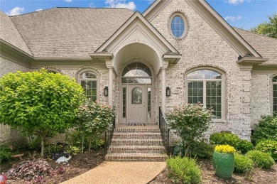 Spectacular custom brick transitional in Kiln Creek's premier on Kiln Creek Golf and Country Club in Virginia - for sale on GolfHomes.com, golf home, golf lot